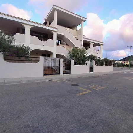 Il Glicine Apartment